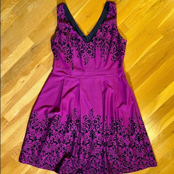 BNWOT CITY CHIC Border Flock Fit & Flare Dress - Picture 13 of 13